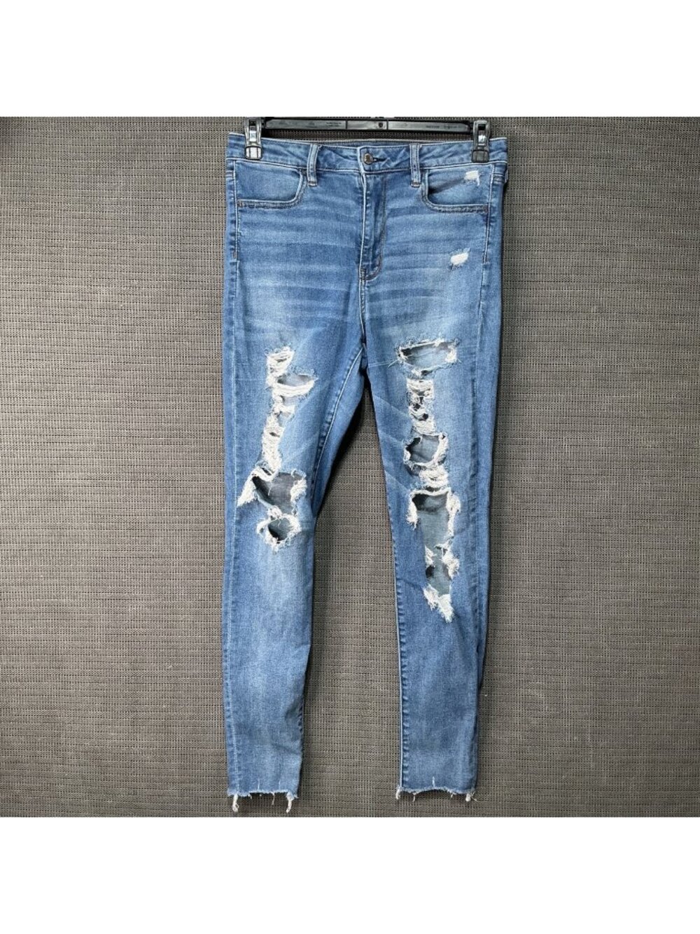 American Eagle Super Hi-Rise Distressed Jeggings Next Level Stretch Woman's Sz10